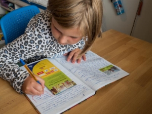 Děti píší prázdninivý deník