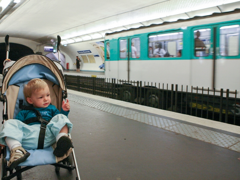 Metro v Paříži
